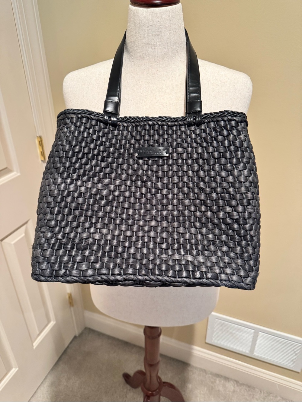 Fall / Winter Black Woven Tote Bag - Kenneth Cole Reaction